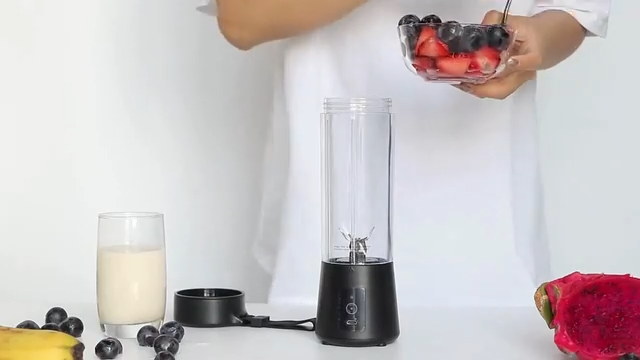 ⚡ Portable 6-Blade USB Rechargeable Juicer Blender | Personal Smoothie & Juice Maker
